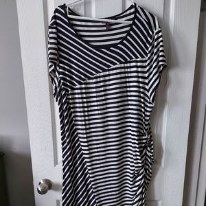 Casual dress for the curvy girl.